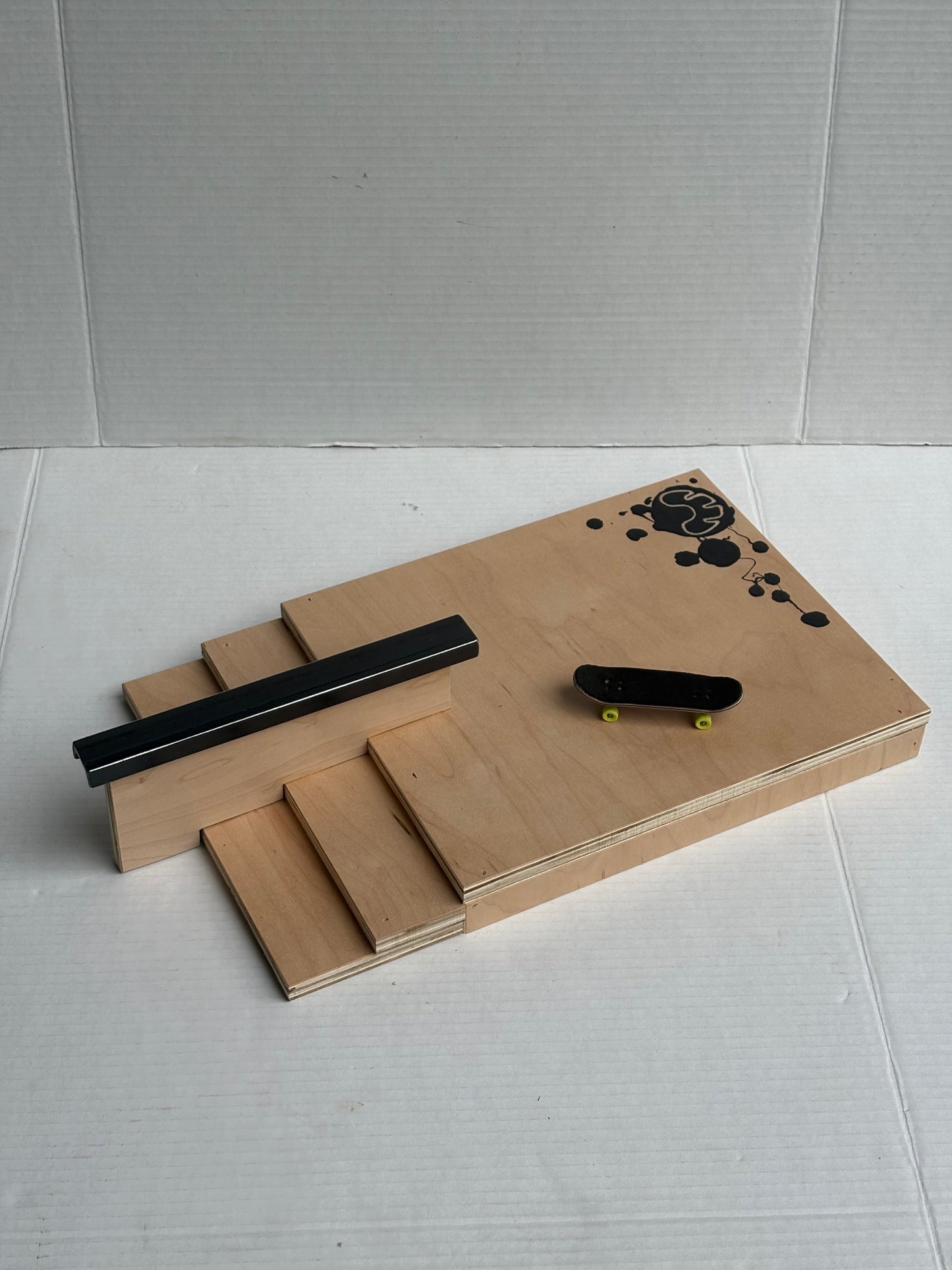 Engraved 3 Stair - Flat