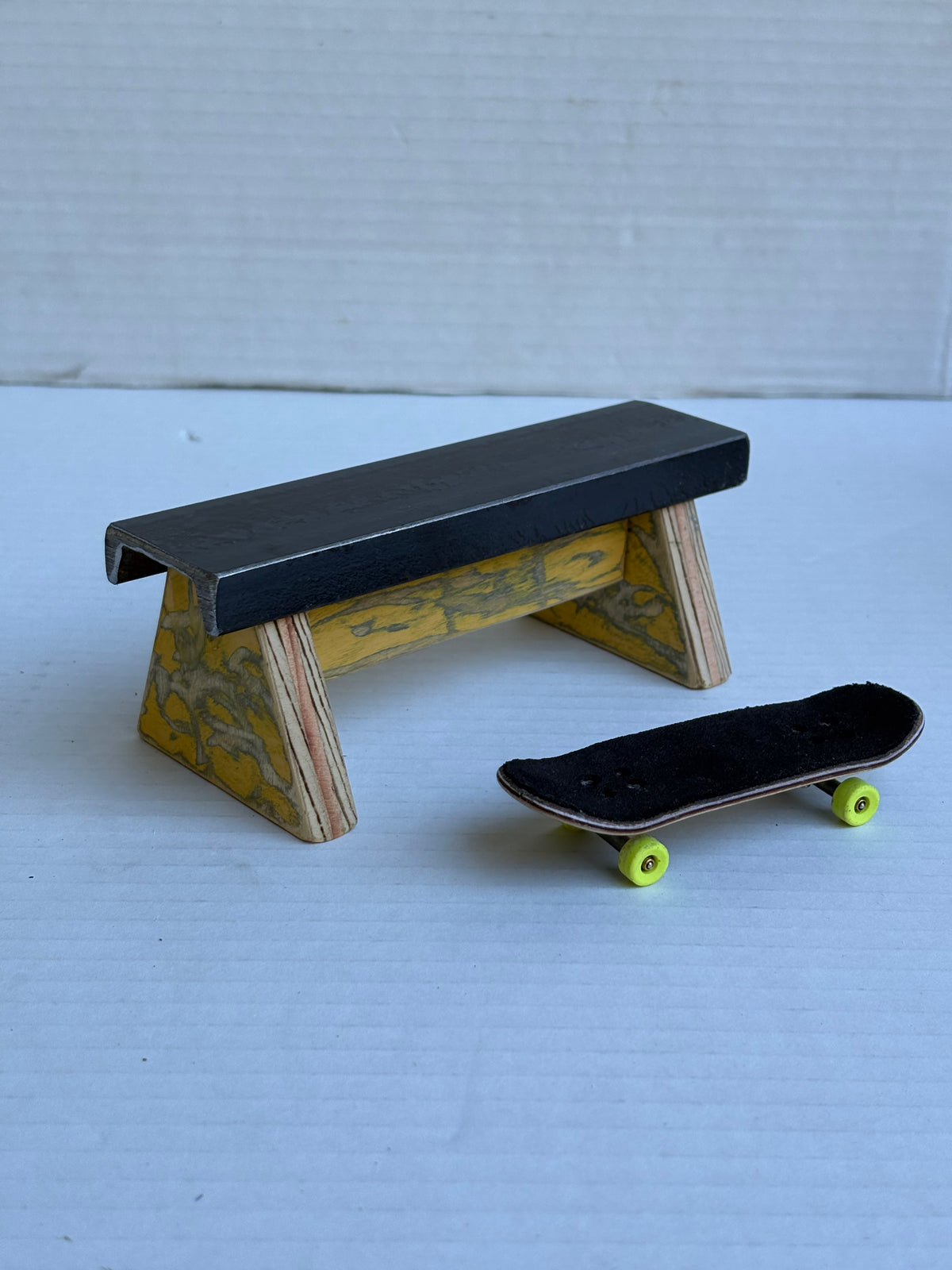 6” Bench - Yellow Etched