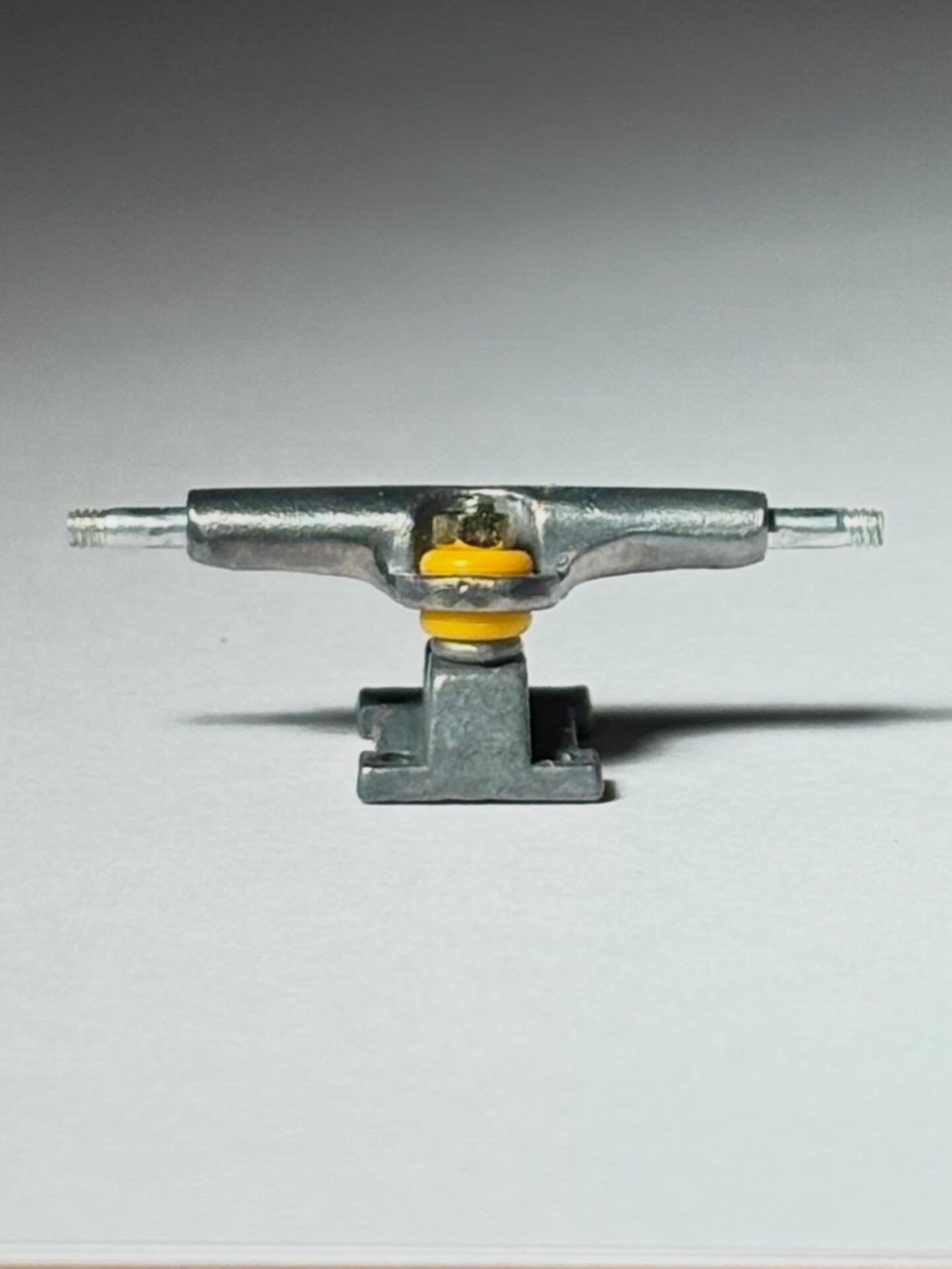 Lurpig Hand Shaped 29mm TD Trucks