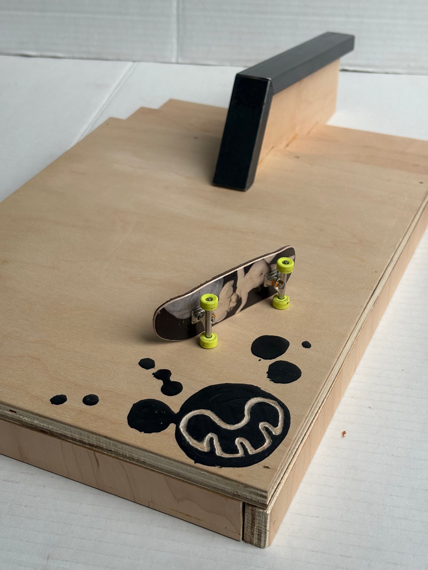 Engraved 3 Stair - Flat
