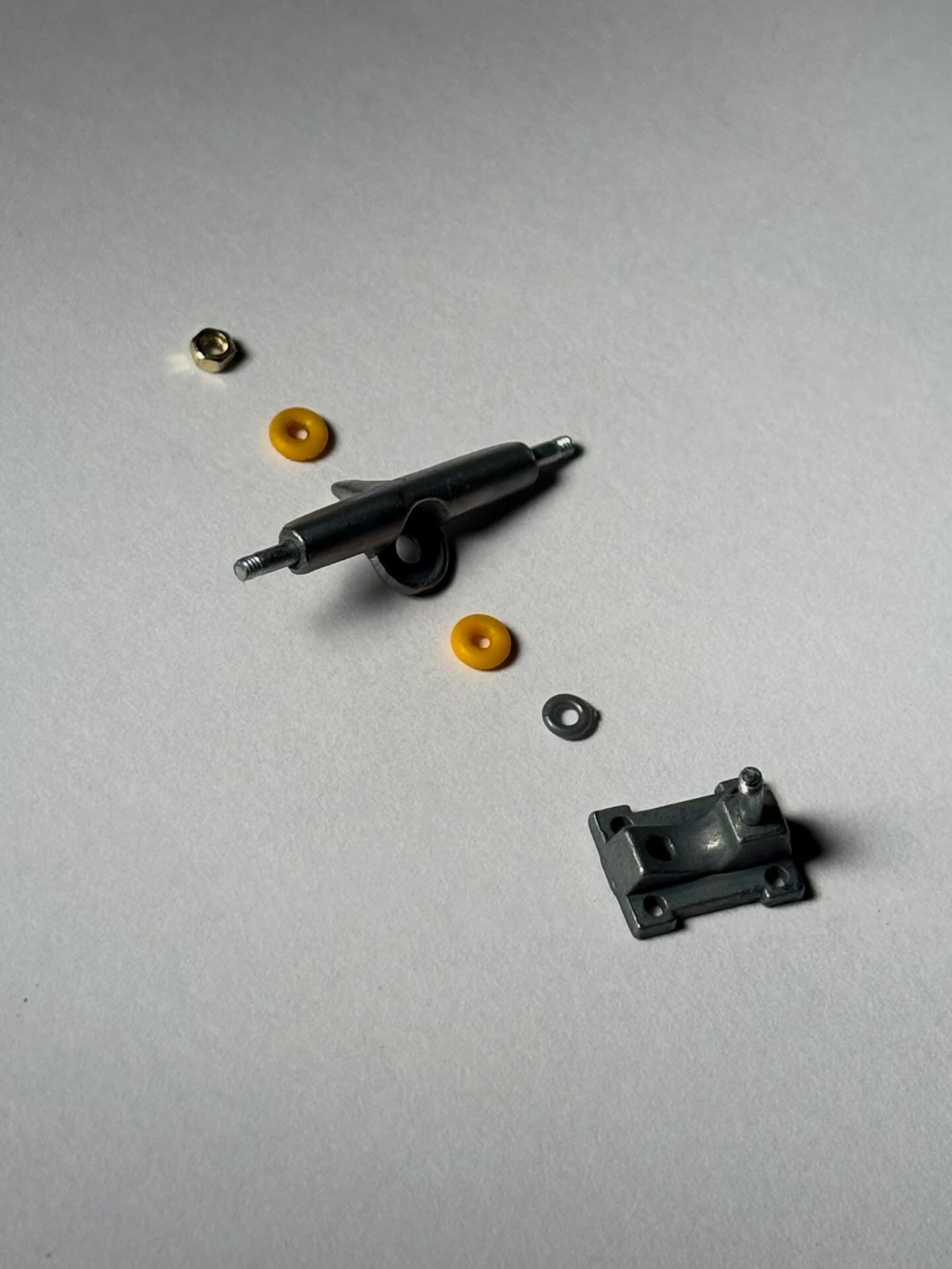 Lurpig Hand Shaped 29mm TD Trucks